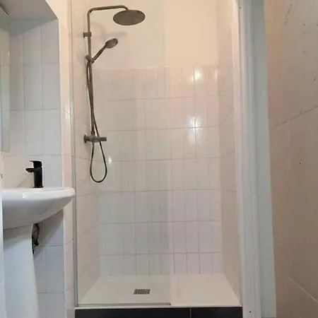 Elohim Center Apartman *